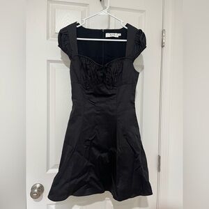 ASTR Poplin Fit & Flare Dress
Black Mini Dress with Cap Sleeves